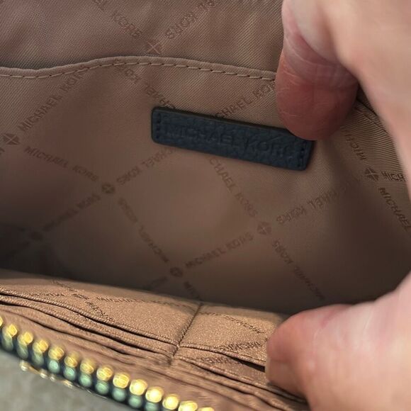 Michael Kors Large Set Jet Leather Wristlet - Picture 3 of 5